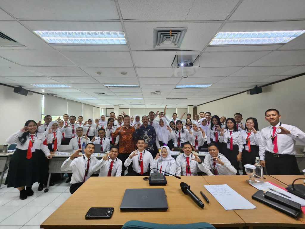 Foto Bersama Calon Hakim Terpadu Peradilan Umum Angkatan IV Gelombang 2 di Pusdiklat Mahkamah Agung Republik Indonesia